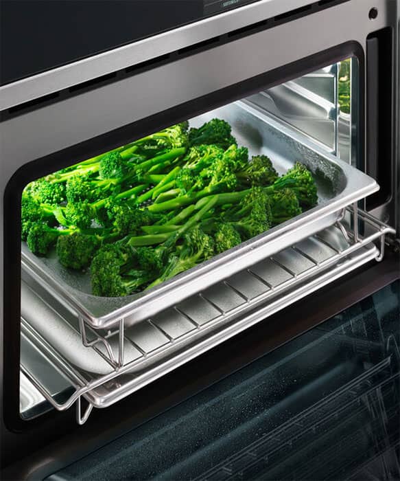 Fisher-Paykel-Oven-OS24NDB1-broccoli.jpg