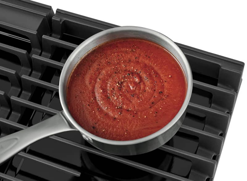 FrigidaireGallery-Cooktop-GCCG3648AB-Pot-Of-Sauce.jpg