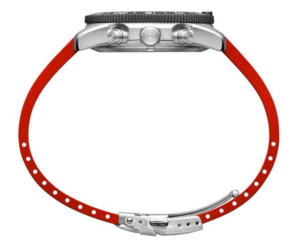 Luminox-Pacific-Diver-ChronoRed-44mm-XS3155-Side.jpg