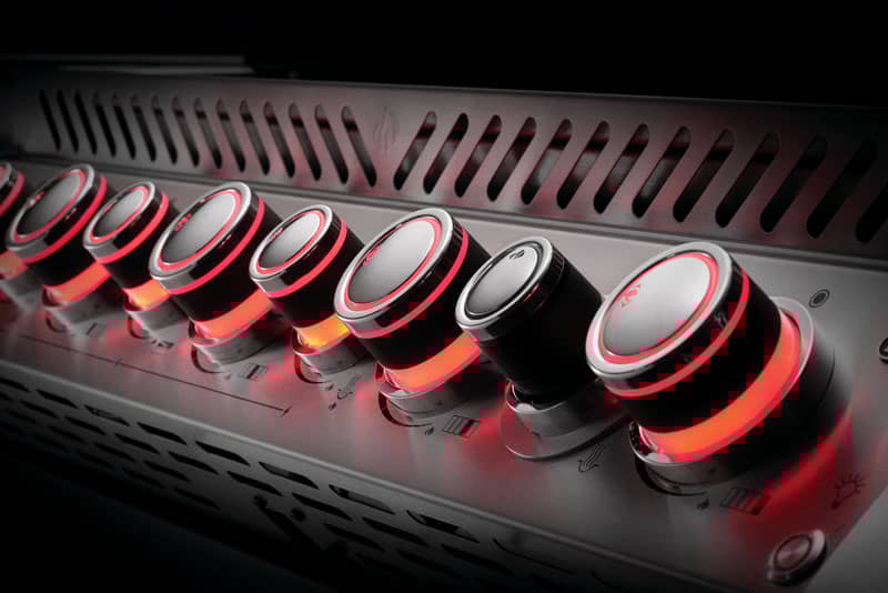 napoleon-prestige-pro-665-grill-PRO665RSIBPSS-3-knobs-red.jpg