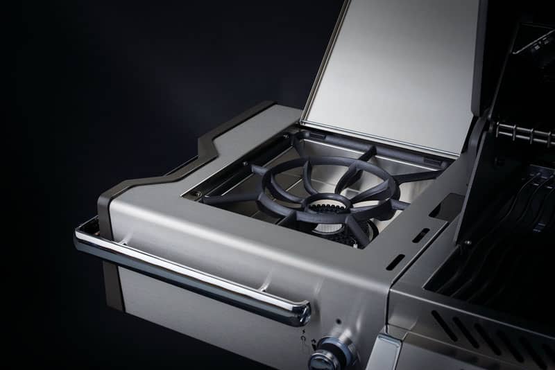 napoleon-prestige-pro-665-grill-PRO665RSIBPSS-3-side-burner-wok-ring.jpg